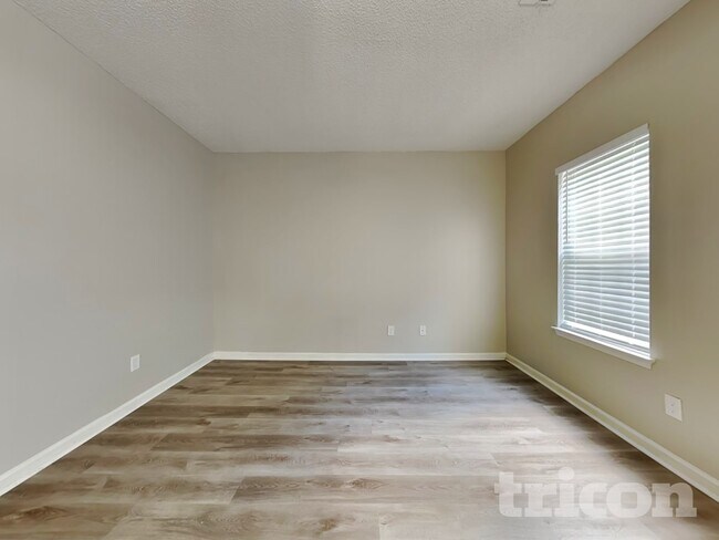 Foto del edificio - 1099 Sugarcreek Way