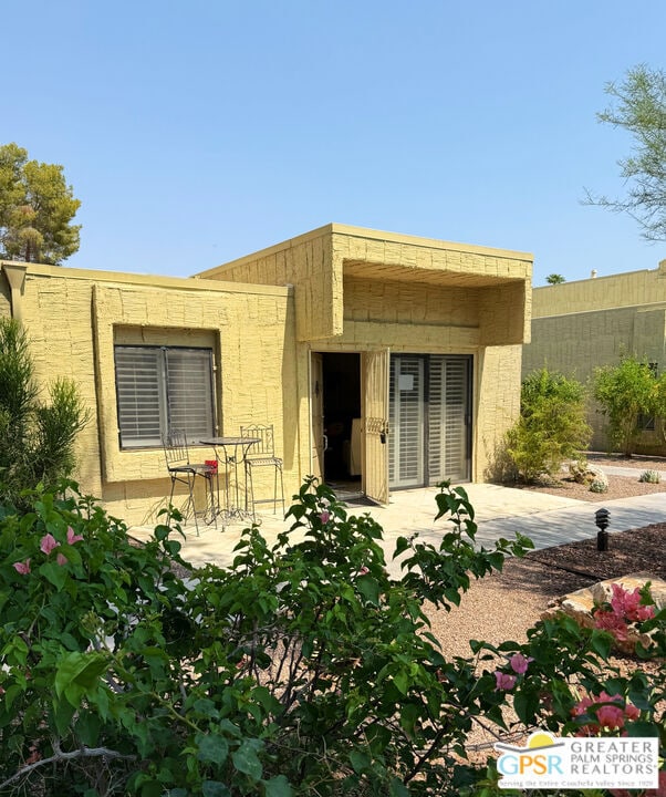 Building Photo - 5304 Los Coyotes Dr