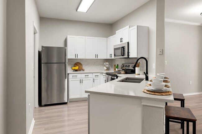 Building Photo - Villas of Vista Ridge