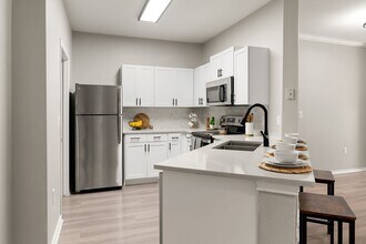 Building Photo - Villas of Vista Ridge