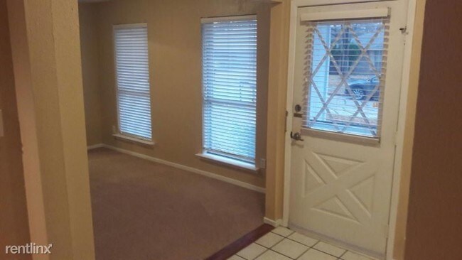 Building Photo - 3 br, 2 bath House - 8814 Deerwood Dr.