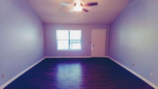 Building Photo - 4119 Bloomdale Dr