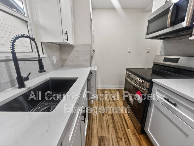 Foto del edificio - 3438 Willowrun Dr