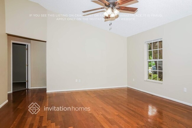 Building Photo - 756 Leeward Rd