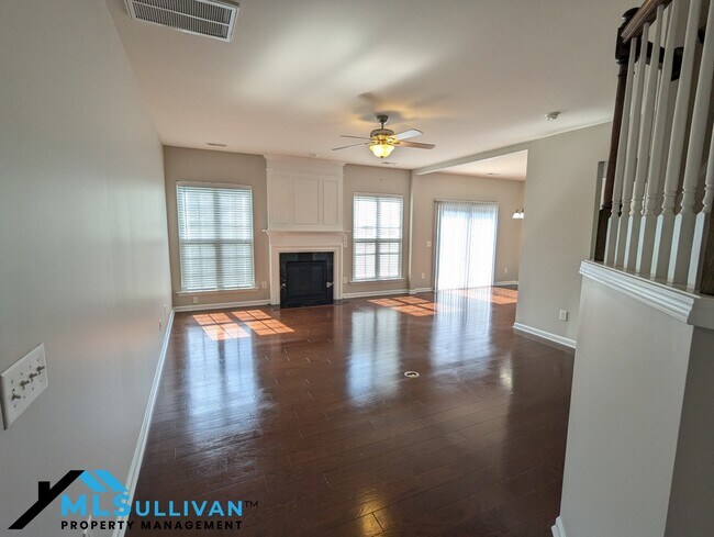 Foto del edificio - 8219 Saltwood Pl