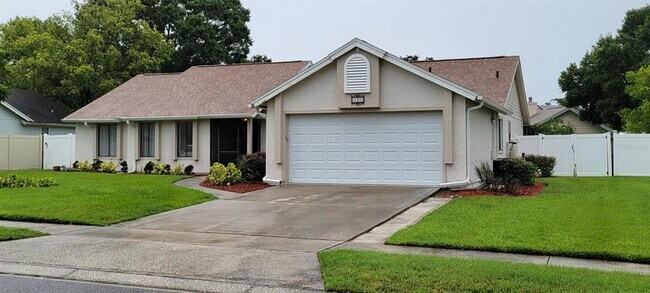 Building Photo - 580 Carrigan Ave