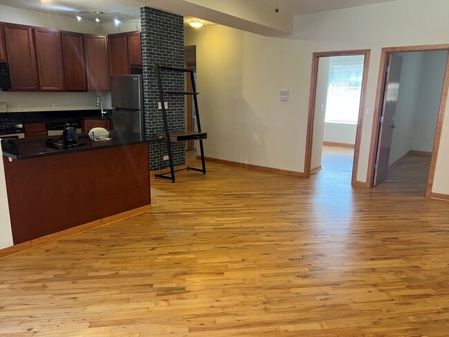 Living Room & Kitchen - Greenleaf-Paulina Apartments