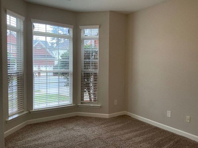 Building Photo - 1437 Bedlington Dr