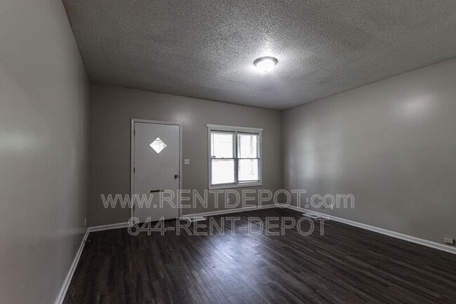 Building Photo - 1725 S Linwood Ave