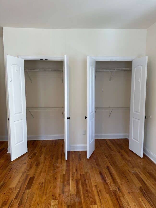 Foto del edificio - 166 W Washington Ave