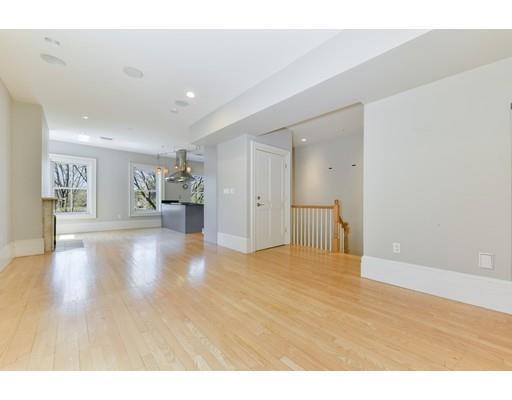 Building Photo - 41 Worcester St