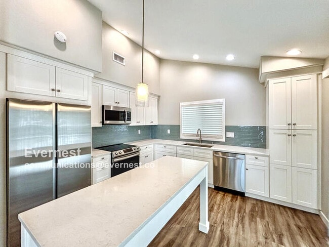 Building Photo - 33751 Alcazar Dr