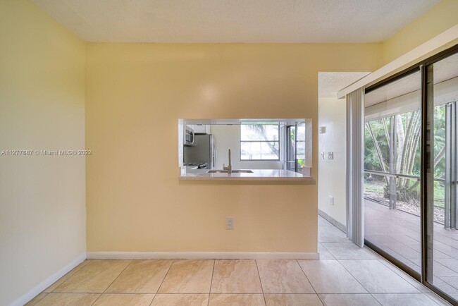Building Photo - 800 Independence Dr