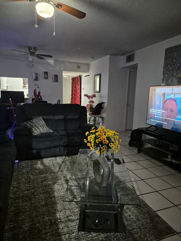 Primary Photo - 11301 SW 200th St