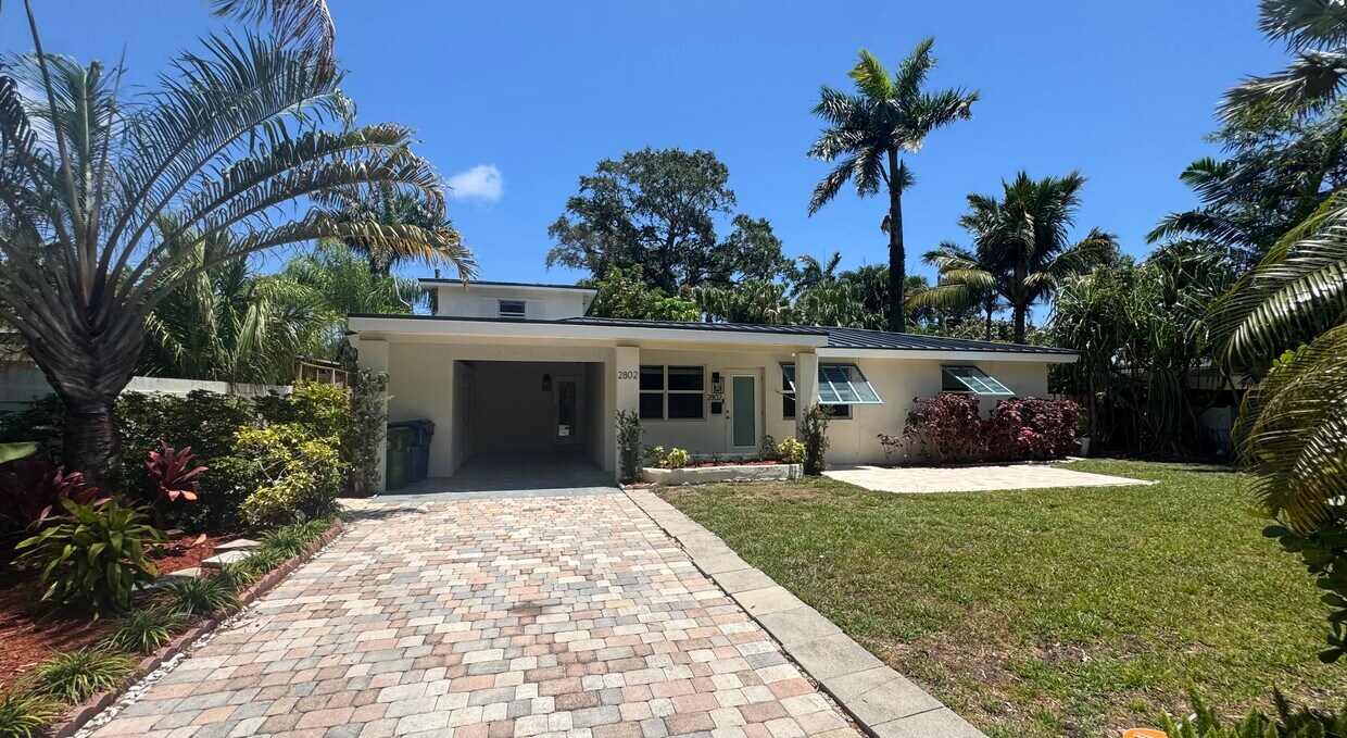 Foto principal - 2802 NE 15th Ave