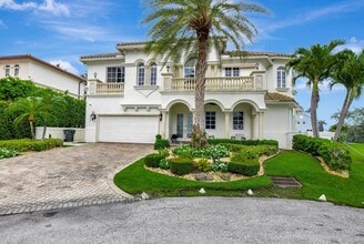 Building Photo - 857 Havana Dr