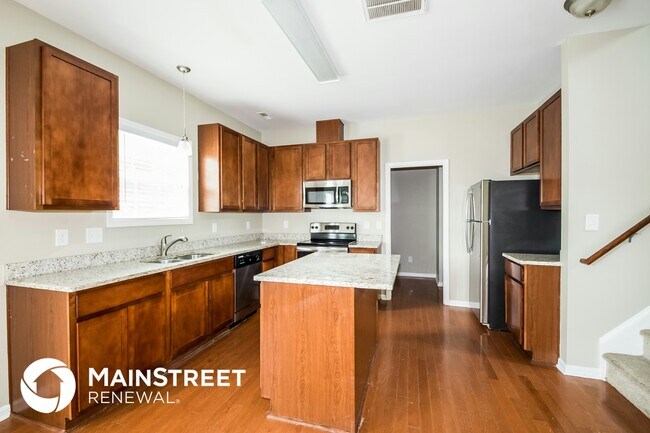 Foto del edificio - 811 Woodside Park Ln