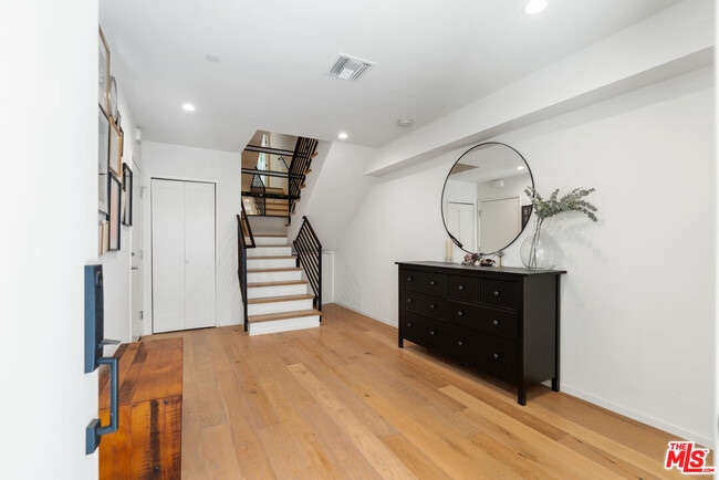 Building Photo - 2903 Steinbeck Dr