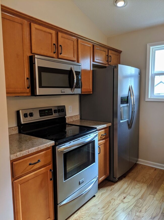 Building Photo - South Asheville Rental!