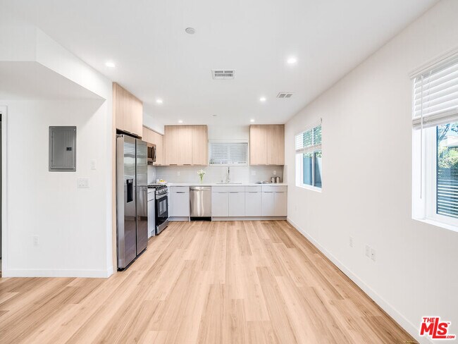 Foto del edificio - 1345 Seward St