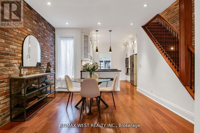 Photo du bâtiment - 414 Clendenan Ave