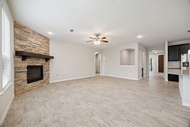 Foto del edificio - 24918 Meadowthorn Crest Ln