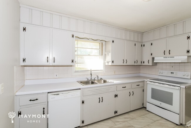 Building Photo - Charming 4-Bedroom Home in Augusta