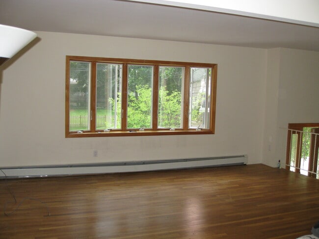Photo - 42 Maple St House