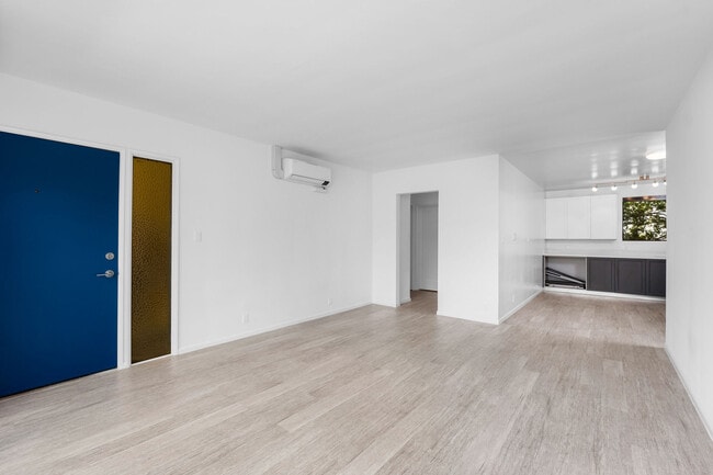 Foto del edificio - 2033 N Beachwood Drive