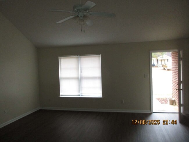 Building Photo - 3713 Countryside Dr