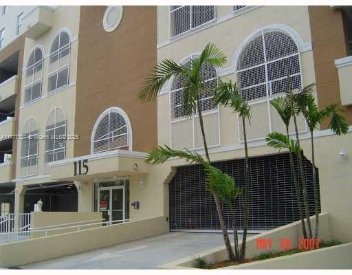 Building Photo - 115 SW 11th St