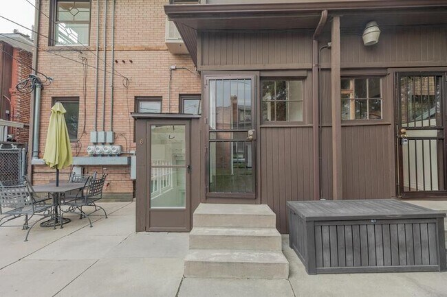 Foto del edificio - 1207 Clayton St