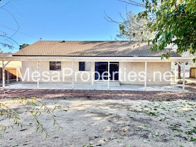 Foto del edificio - 14216 Brentwood Dr