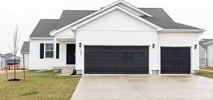Building Photo - 1065 Waukee Ave