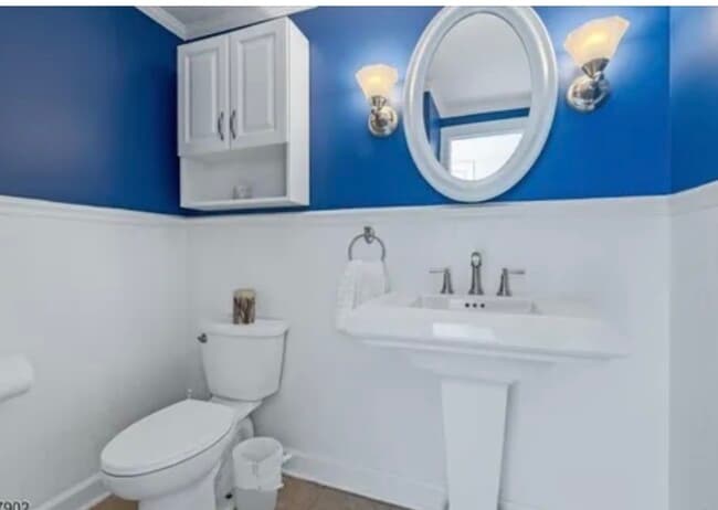 Building Photo - 530 Hort St