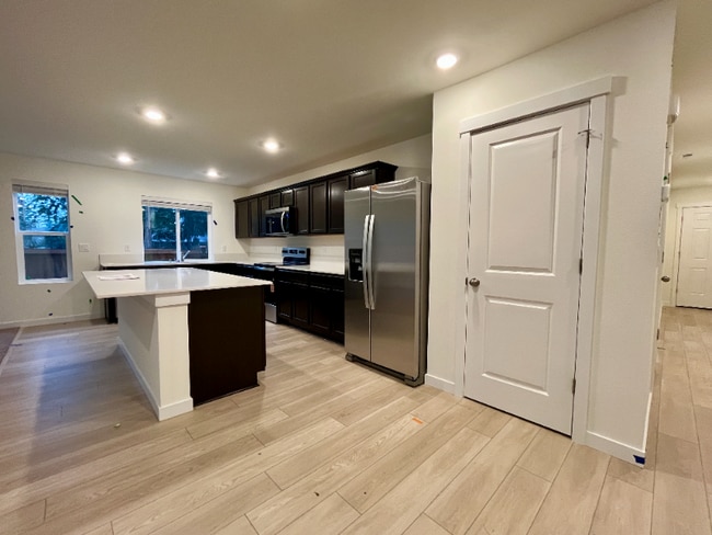 Foto del edificio - 715 184th St Ct E