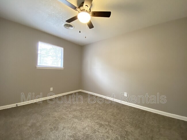 Foto del edificio - 415 Sunnymeade Dr