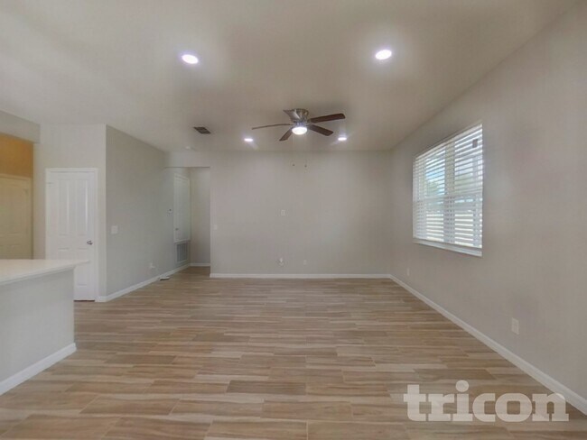 Building Photo - 6317 Domenico Ct