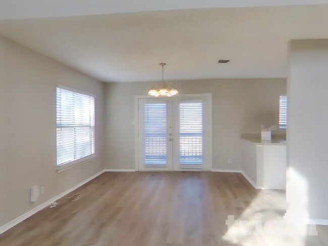 Building Photo - 7715 Skyline Ridge Dr