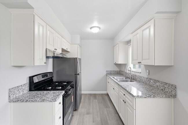 Foto del edificio - 230 S Bandy Ave