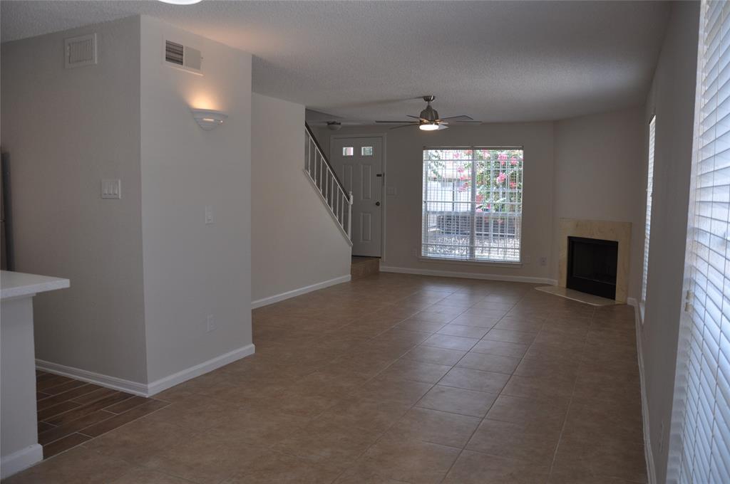Living room - 3100 Jeanetta St