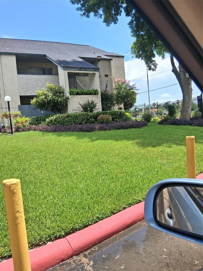 Building Photo - 7313 Gulf Fwy