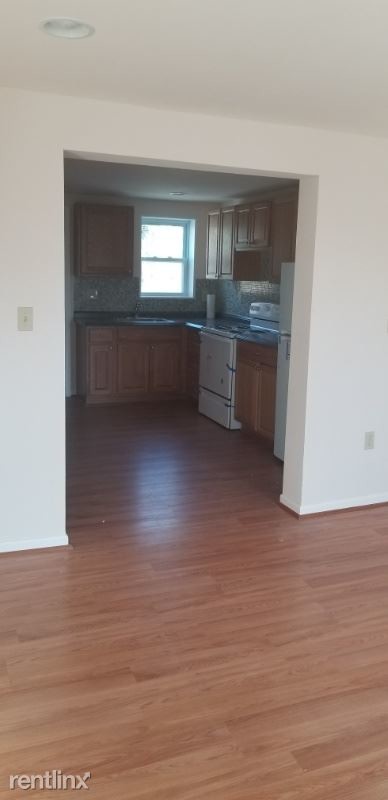 Building Photo - 3 br, 1 bath House - 103 Hickman Rd