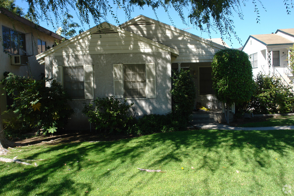 Primary Photo - 1601 Verdugo Rd