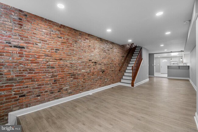 Foto del edificio - 1213 Washington Blvd