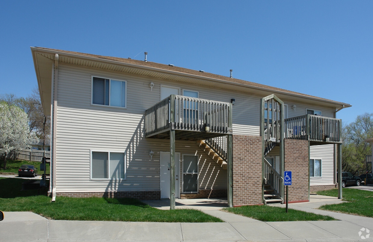 Haley #39 s Court Apartments 2003 Harlan Dr Bellevue NE 68005 Haley #39 s Court Apartments 2003 Harlan Dr Bellevue NE 68005