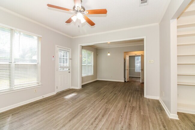 Building Photo - 8183 Walnut Valley Cove