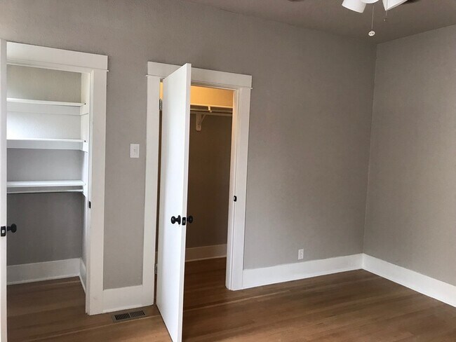 Foto del edificio - 1323 10th Ave