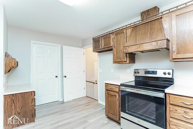 Building Photo - 2327 Abby Ct