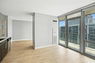 Building Photo - 351 E Wacker Dr